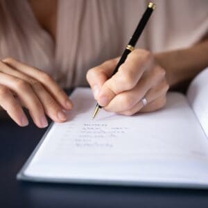 Escrita criativa: conto e romance - Com o escritor João Almino (ABL)